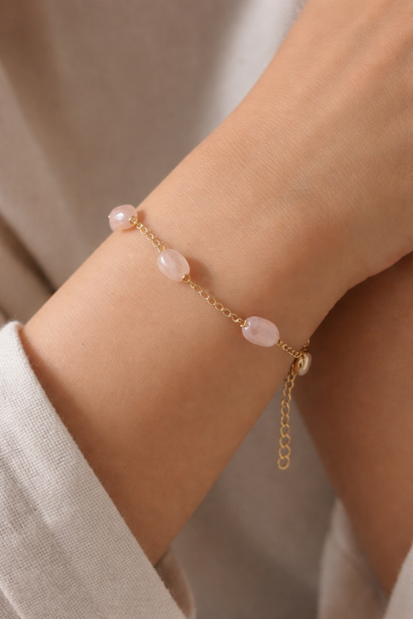 573E2C80 592C 477F 9479 6CA1F52F59C6 600x900