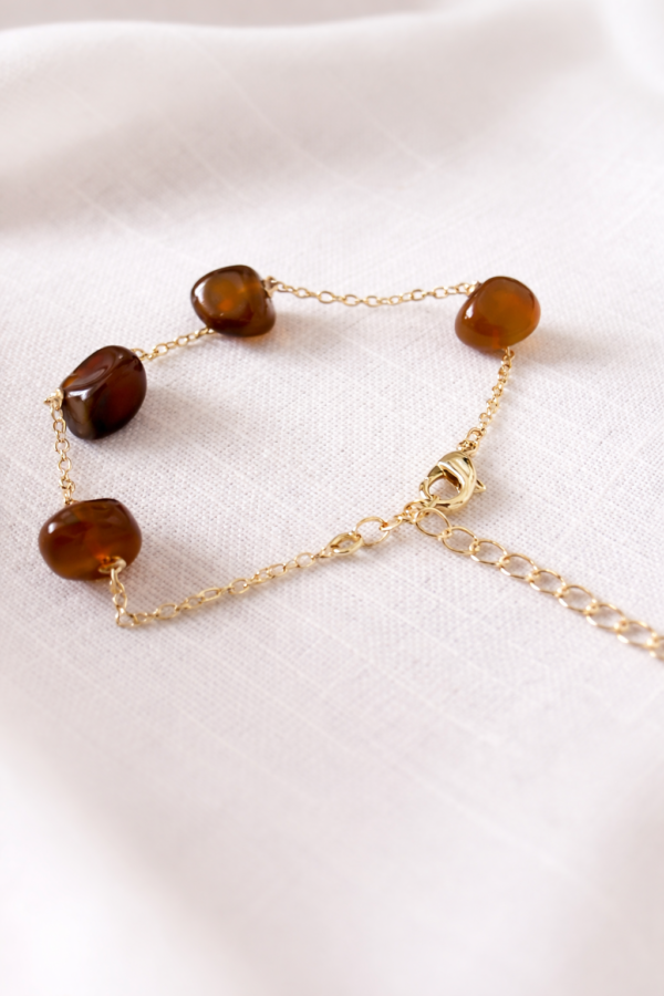 C79C1B34 A5E6 4C37 9B5B AB6E7A96617E 600x900